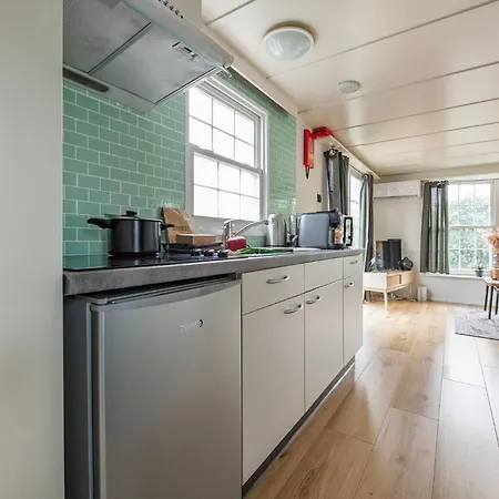 Chalet 12, Nature, Ac, Serenity, Cycling, Hiking & Terraces! Oisterwijk